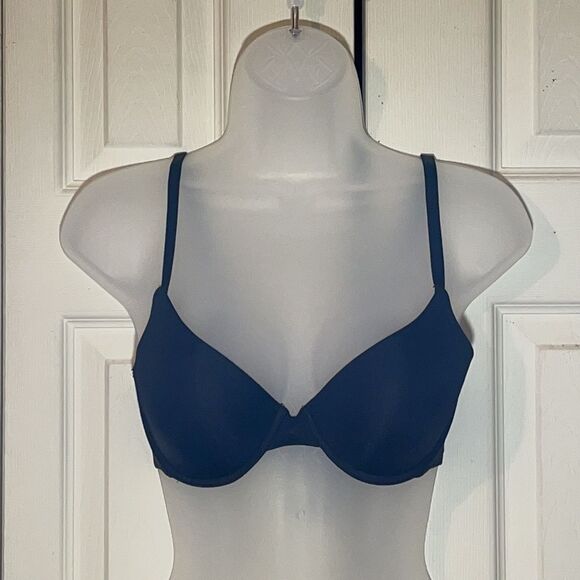 Victoria's Secret Black Uplift Semi Demi Bra 32D - Picture 2 of 13